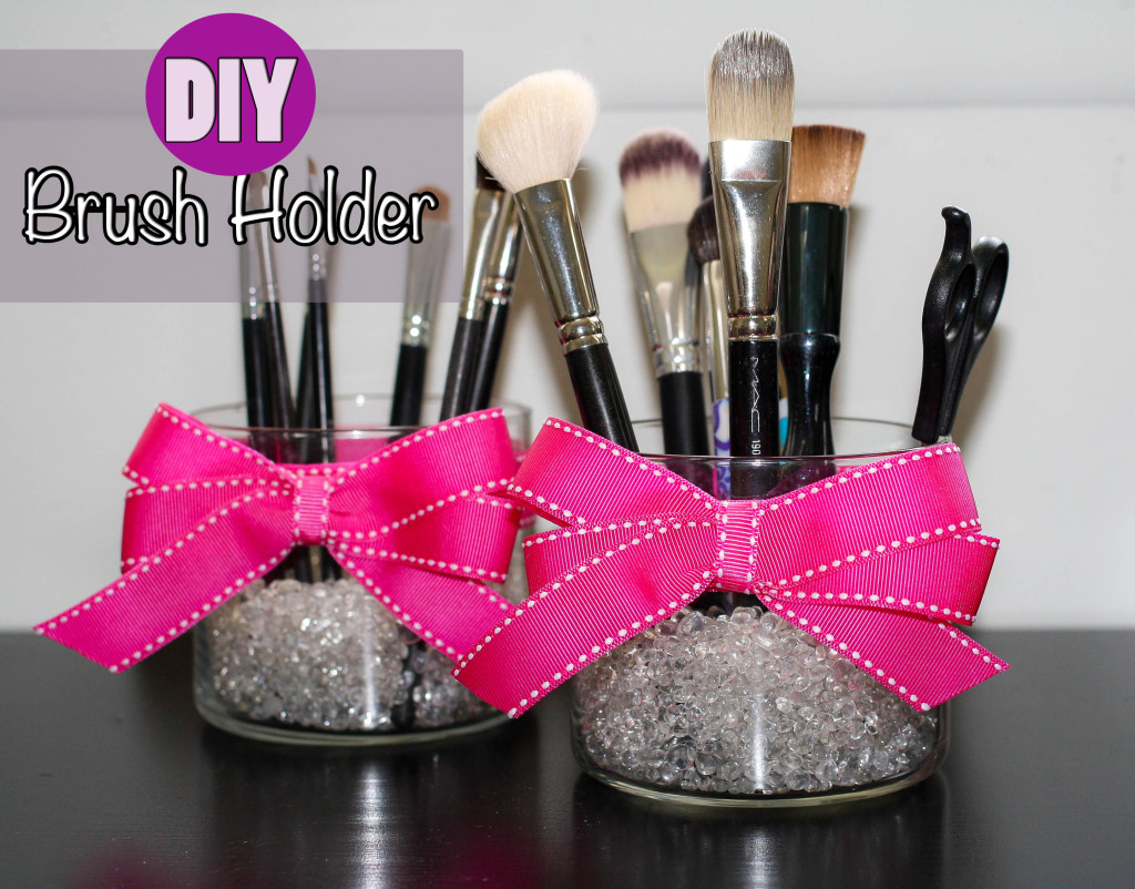 DIY Makeup Brush Holder 